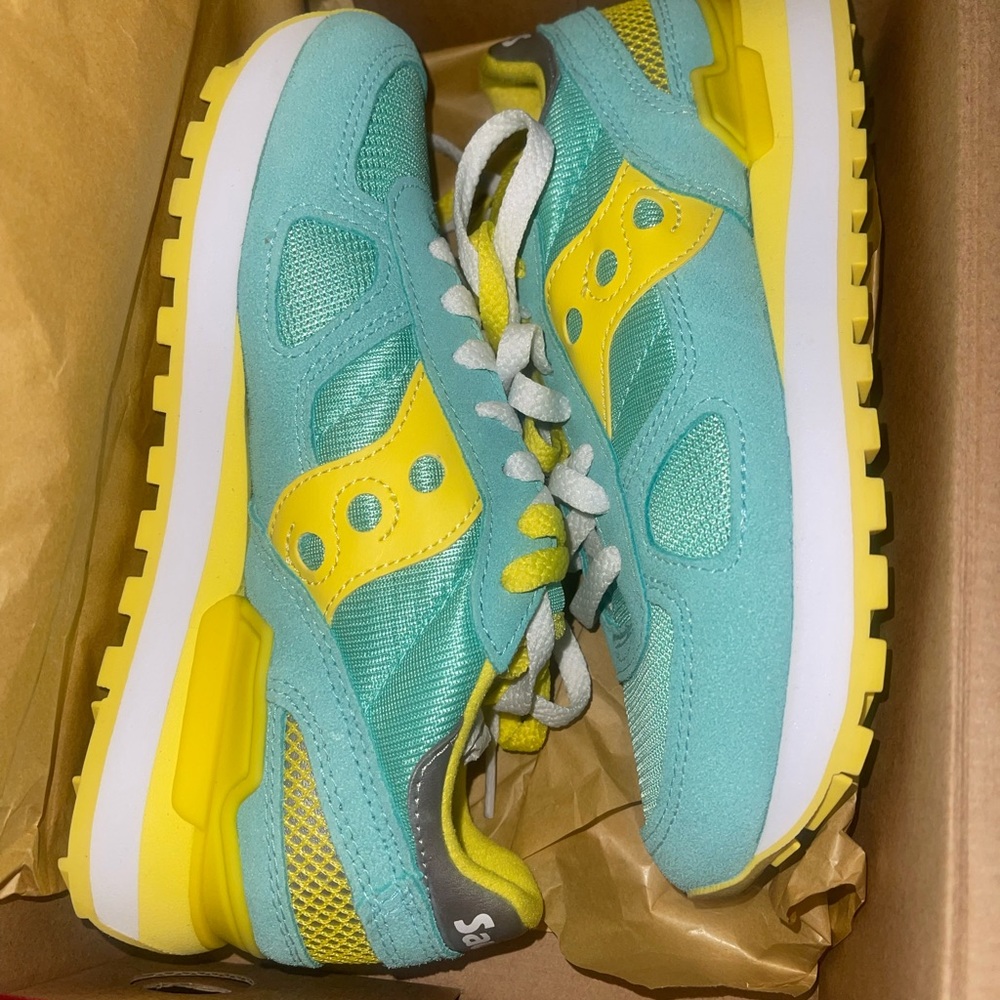 Authentic Saucony Brand New